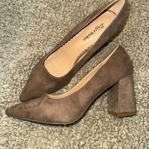 Zigi Soho Taupe Block Heel Pumps